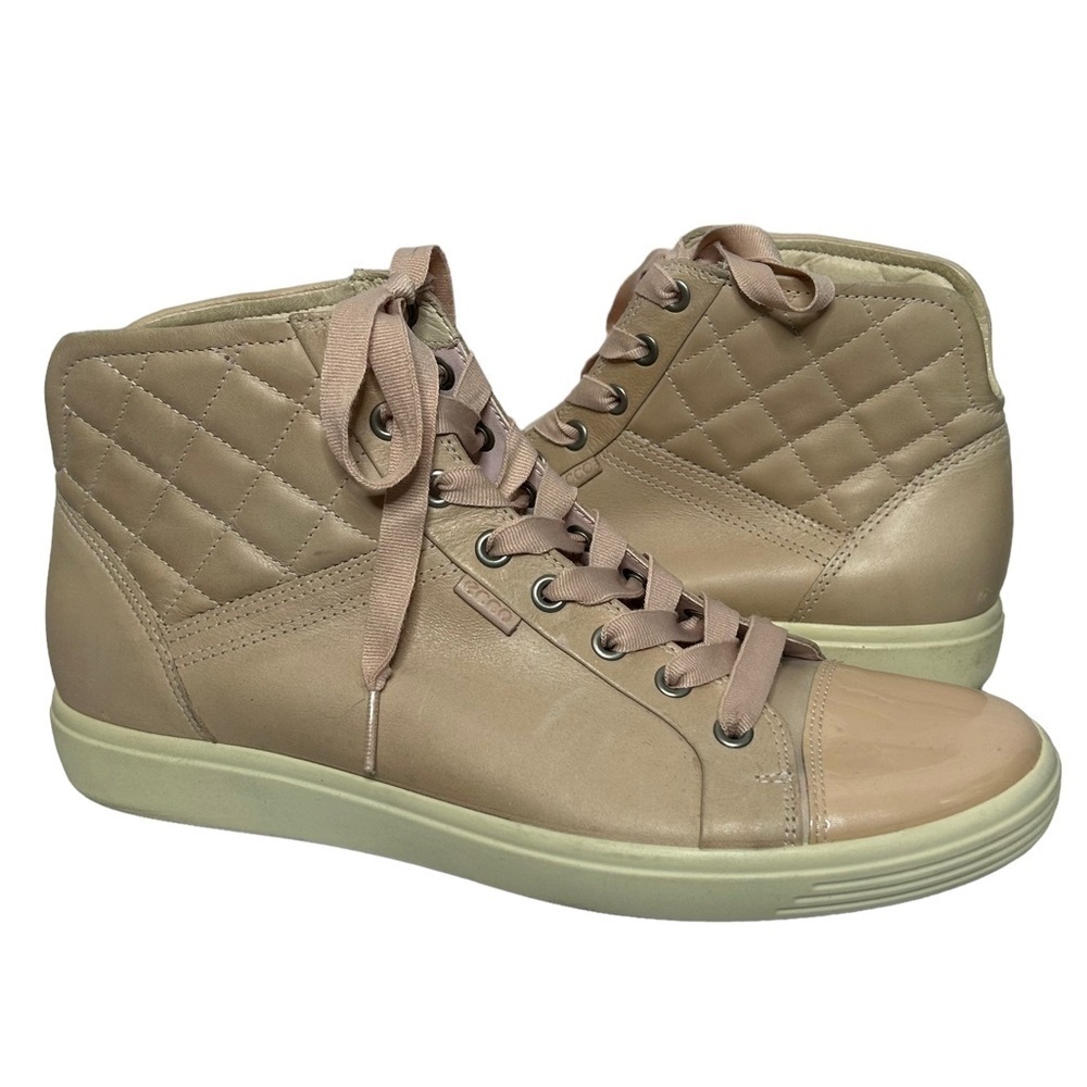 ECCO Quilted High Top Fashion Sneaker in Rose Dust - Picture 4 of 16